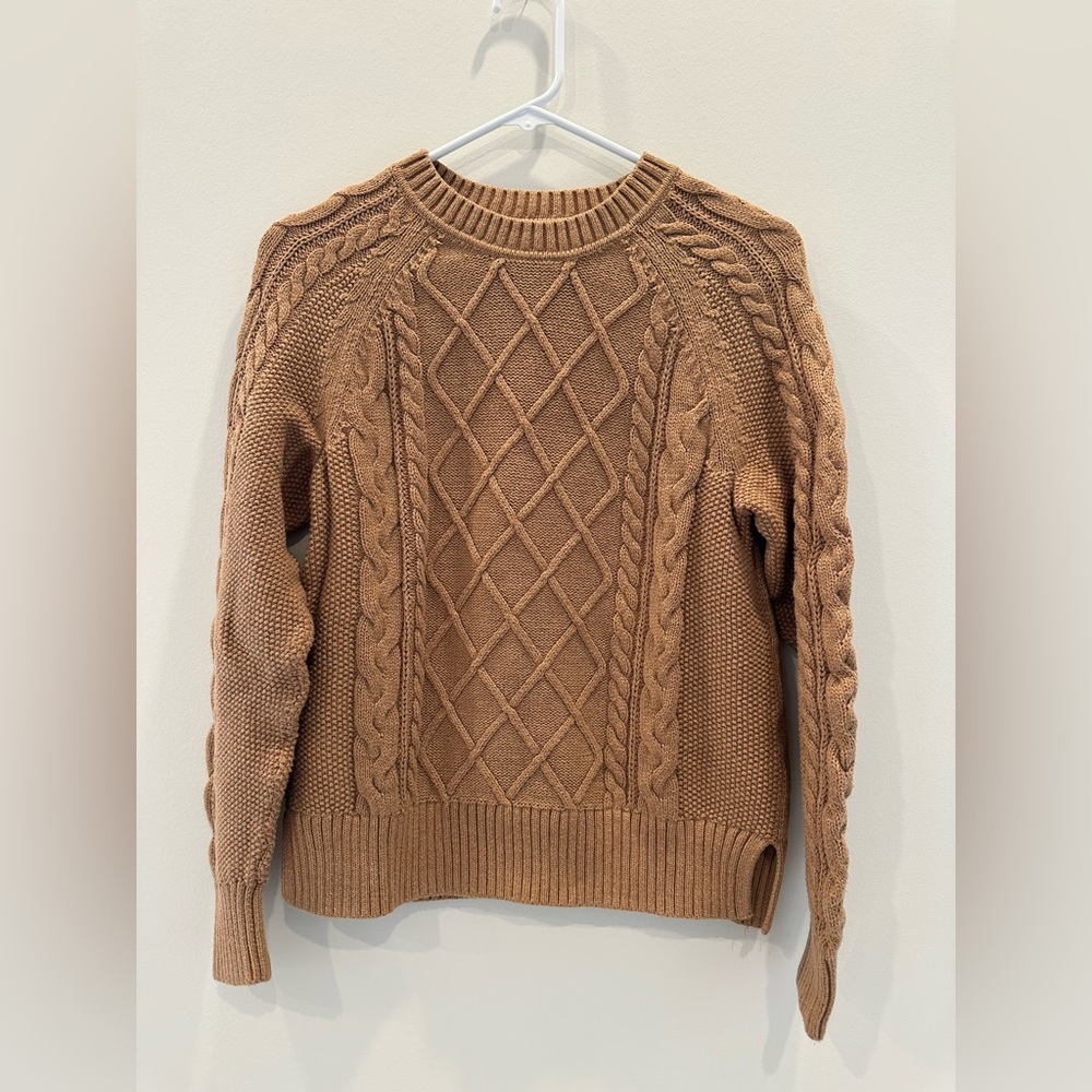 Gap cable knit sweater